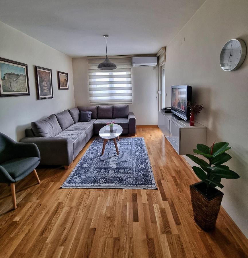 Riverside Apartment Podgorica Bagian luar foto